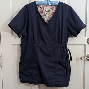 Kou Navy Blue Scrub Top with Floral Lining
